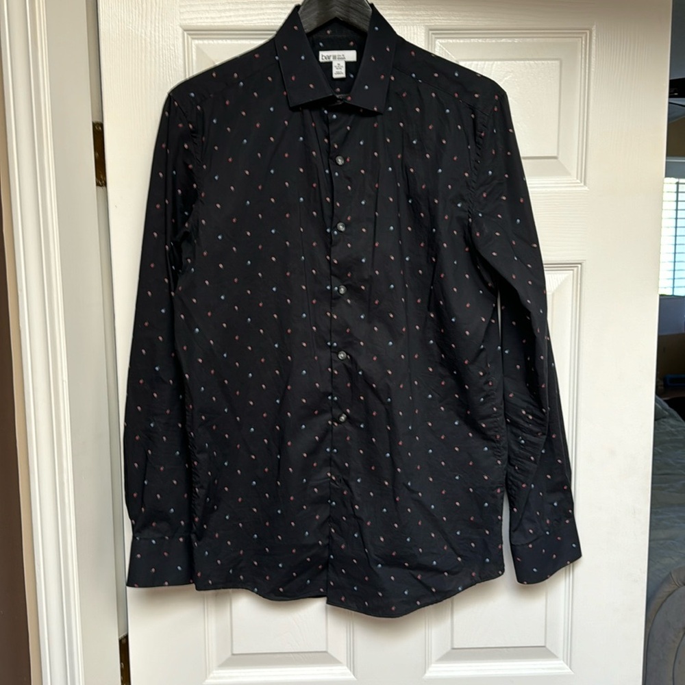 Medium dress shirt